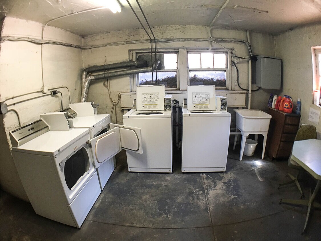 Basement - Coin Op Laundry - 17 Radcliffe road