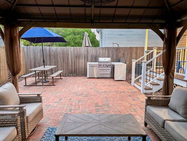 Foto del edificio - 407 E 34th St