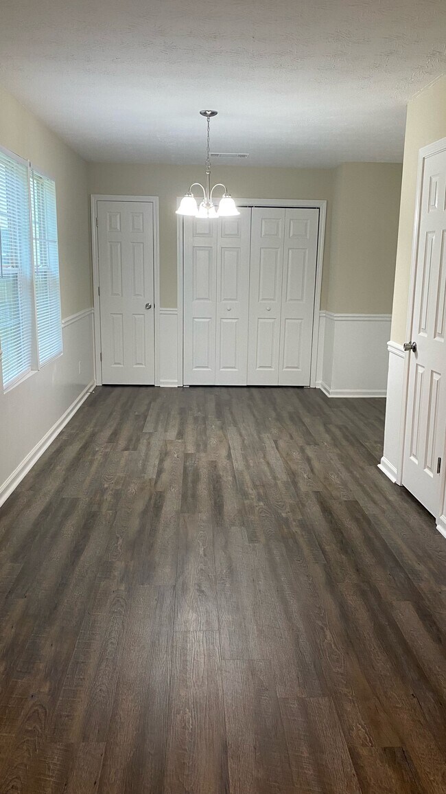 Building Photo - 116 Vineyard Dr