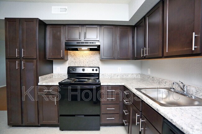 Foto del edificio - 4215 Orcutt Ave