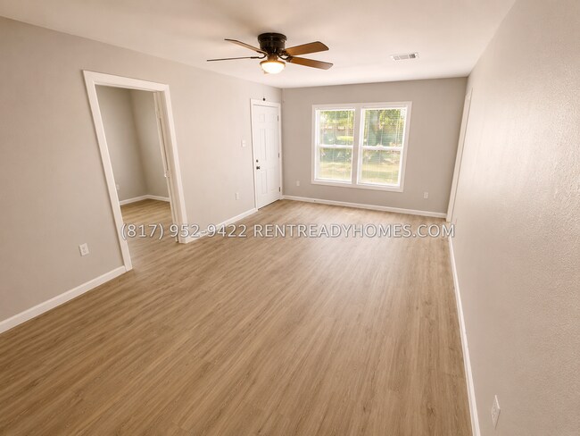 Foto del edificio - 8105 Bonner Dr