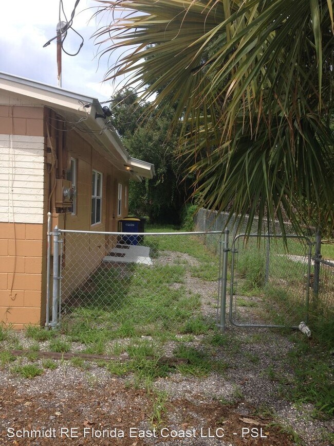 Building Photo - 2 br, 1 bath House - 1908 Ave. K #B