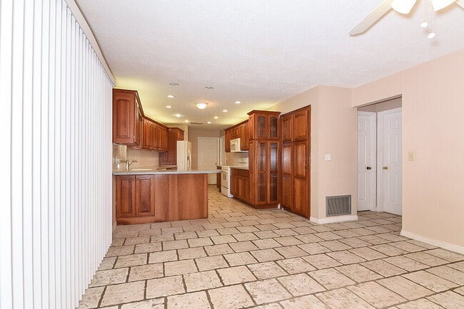 Building Photo - 4138 Macaulay Ln