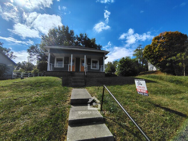 Foto del edificio - 1325 W 10th St