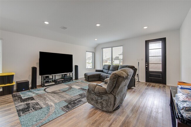 Foto del edificio - 2904 Cordova Hl Dr