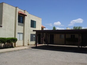 Building Photo - 4307 Plaza Vista