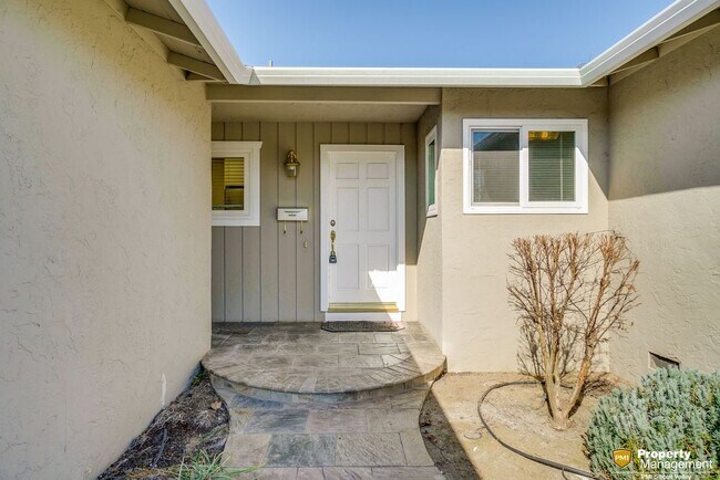 Building Photo - 5097 Forest Glen Dr