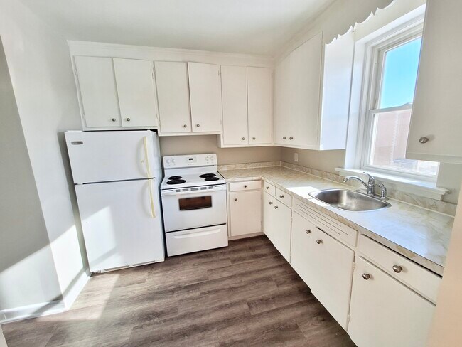 Building Photo - 1 Osler Court, Hamilton, Dundas