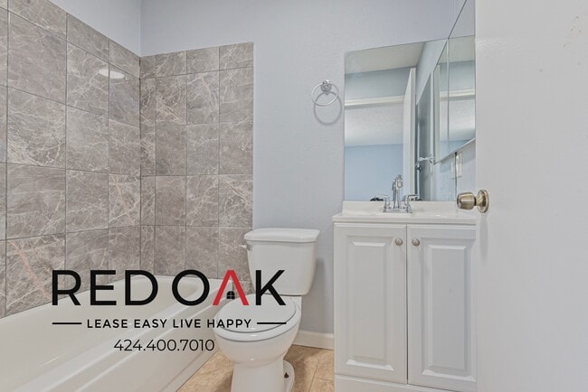 Foto del edificio - 2448 N Eastern Ave