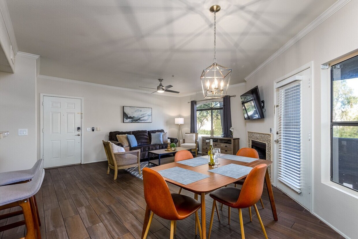 Foto principal - 15095 N Thompson Peak Pkwy
