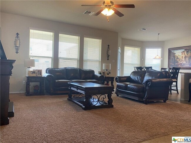 Building Photo - 5933 Stonehaven Dr