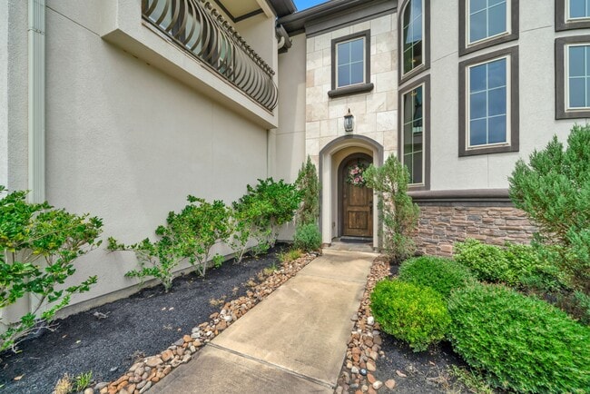 Building Photo - 26006 Carolina Cherry Ct