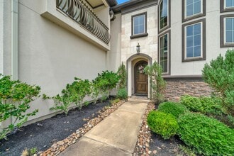 Building Photo - 26006 Carolina Cherry Ct