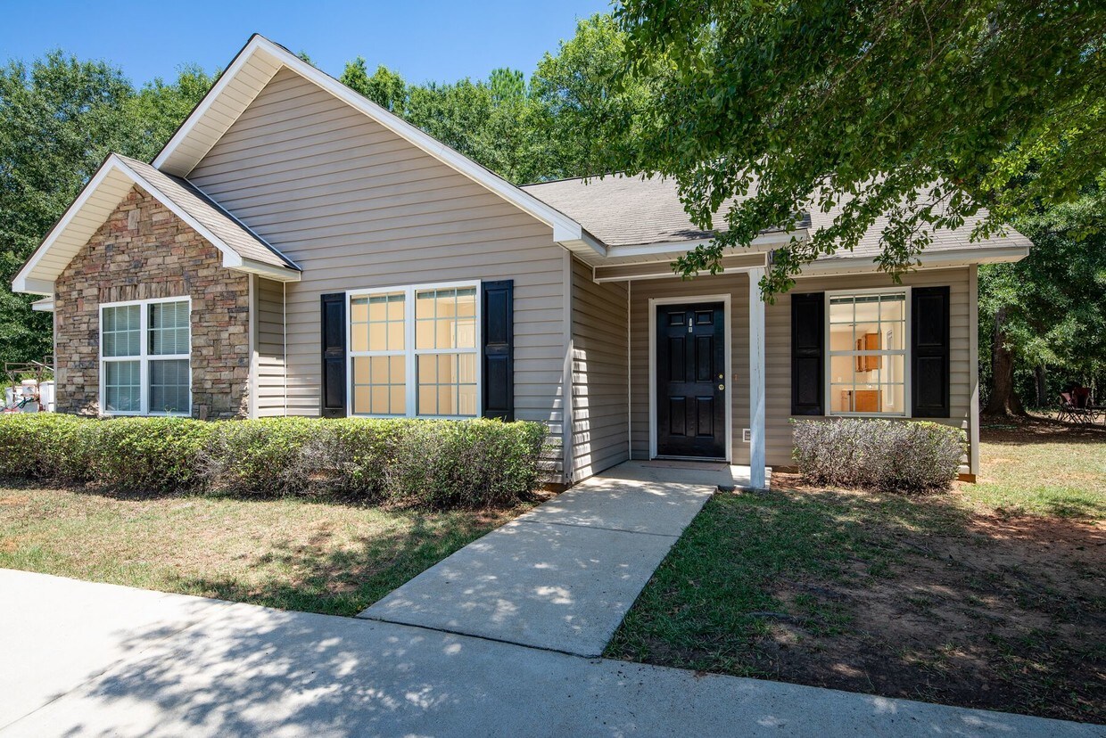 2405 Brantley Way Unit B, Milledgeville, GA 31061 Apartment for Rent