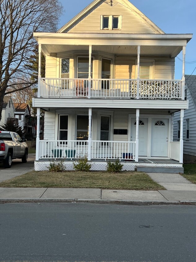 349 Spring Ave Unit 349 Spring Ave 2nd Flr, Troy, NY 12180 Apartments