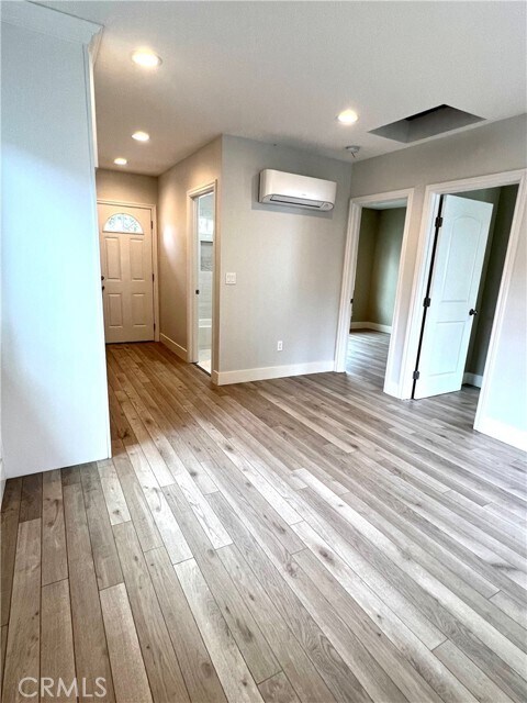 Building Photo - 544 St