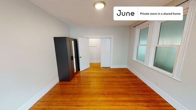 Building Photo - Room in Shared 2 bed/1 bath home