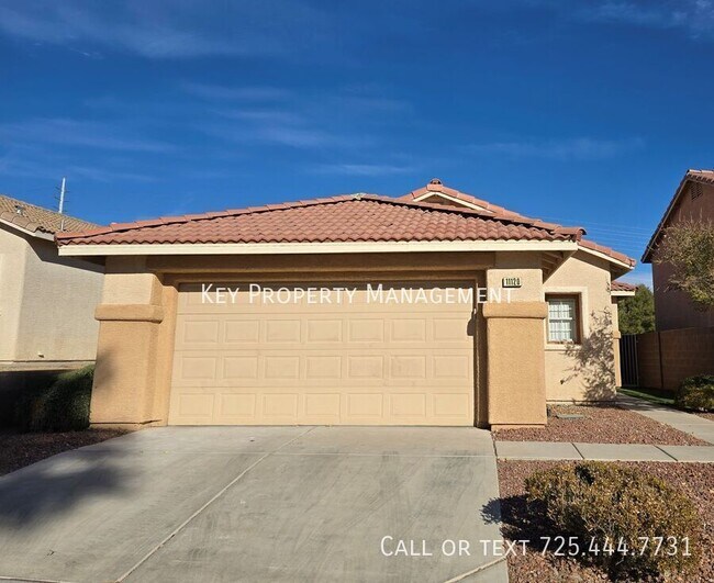 Foto del edificio - BEAUTIFUL 3 BED, 2 BATH HOME WITH OPEN FLO...