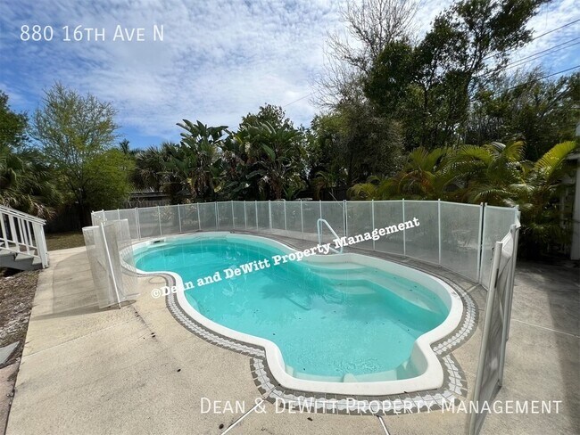 Foto del edificio - 880 16th Ave N