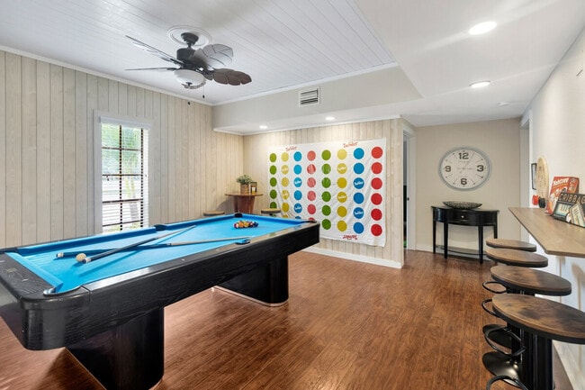 Foto del edificio - 1679 Tampa Rd