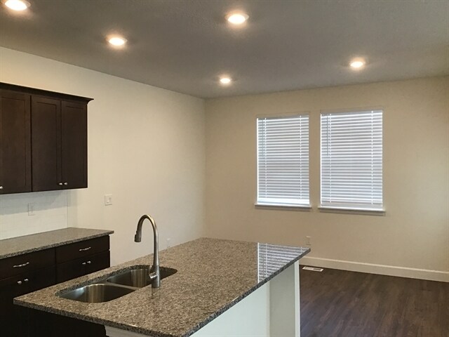 Foto del edificio - 2321 E Tumbleweed Rd