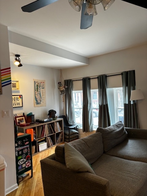 Family Room - 1875 N Sheffield Ave