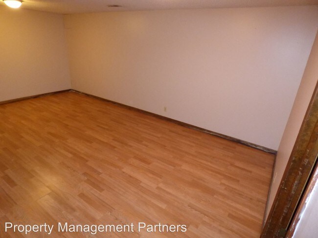 Building Photo - 2 br, 1 bath House - 517 S Chase