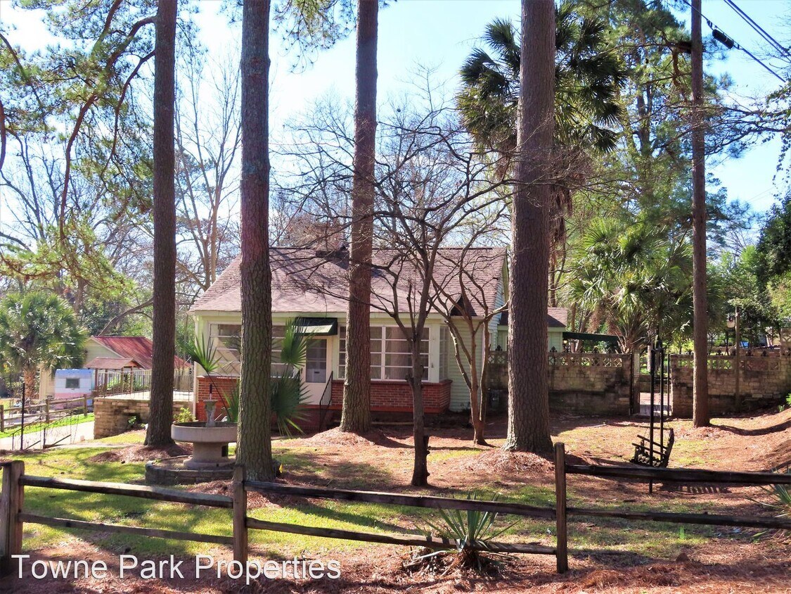 Foto principal - 2 br, 2 bath House - 1020 Stewart Avenue