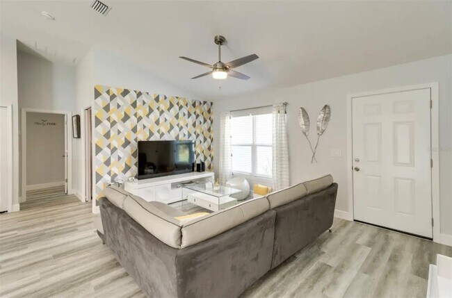 Building Photo - 2081 SW 153rd Loop
