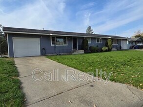 Building Photo - 2114 S Fawn Dr