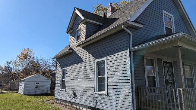 Building Photo - 1319 Grand Ave