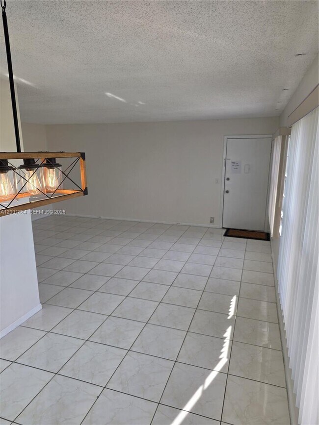 Foto del edificio - 13250 SW 4th Ct