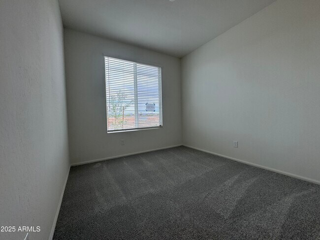 Foto del edificio - 17969 W Sand Hls Dr