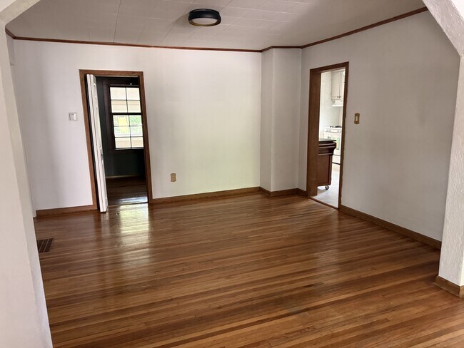 Foto del edificio - 814 Owens St N