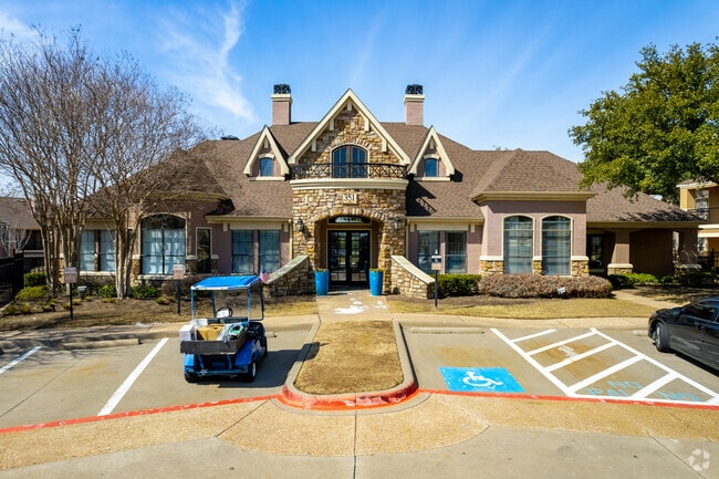 Oficina de arrendamiento - Villas of Vista Ridge