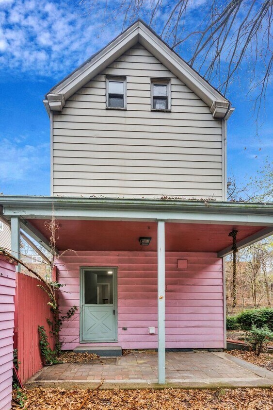 4 Bed 2 Bath Newly updated Shadyside home House Rental in