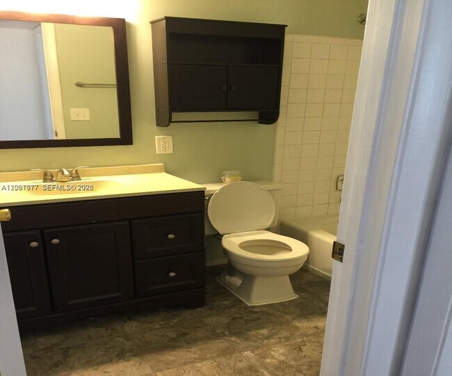 Foto del edificio - 1285 SW 46th Ave