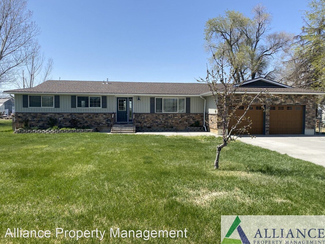 Primary Photo - 3 br, 2 bath House - 4125 S 5500 W