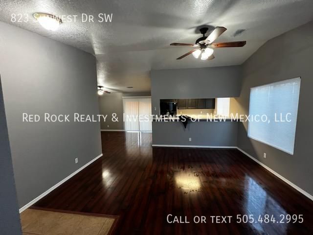 Building Photo - 823 Sunwest Dr SW