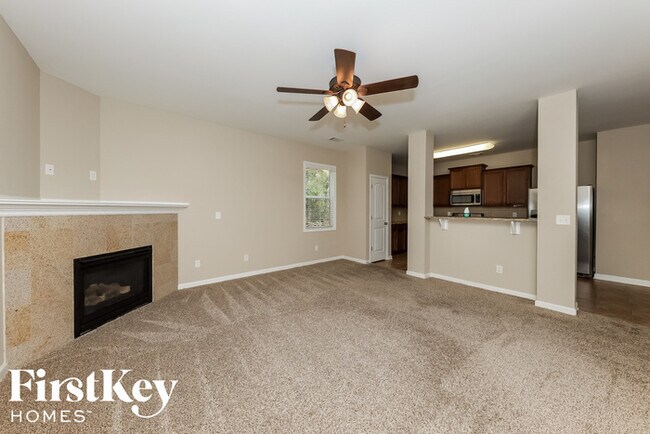 Building Photo - 7313 Blue Jay Way