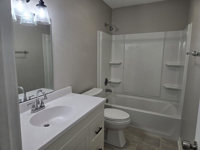 Building Photo - 505 Eldridge St