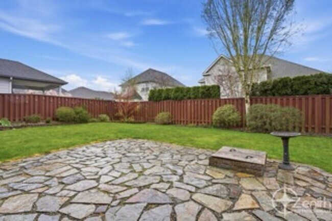 Foto del edificio - 17705 NE 25th St