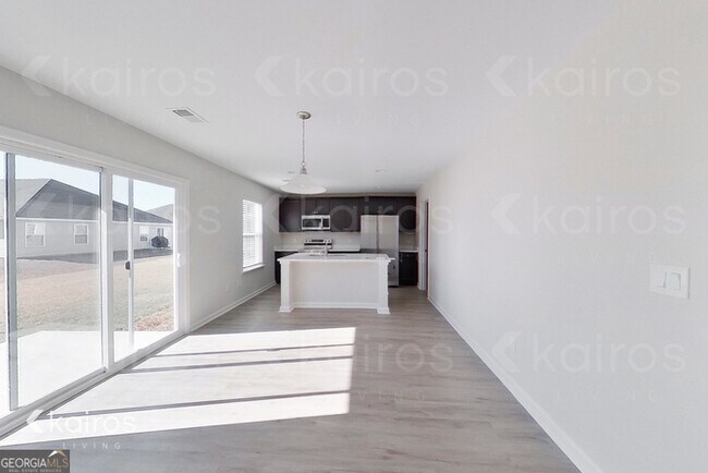 Foto del edificio - 18 Duluth Dr