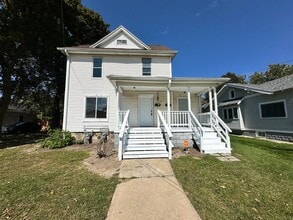 Building Photo - 106 Battle Creek Ave