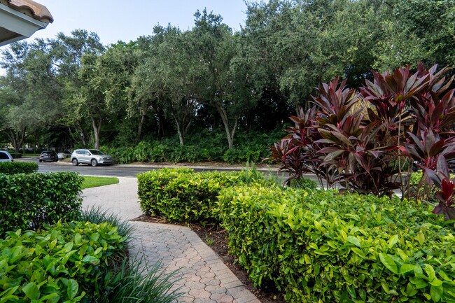 Foto del edificio - 6670 NW 27th Ave