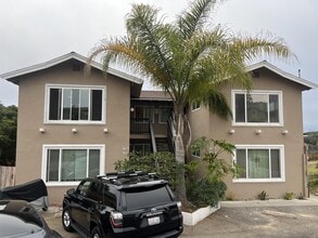 Building Photo - 609 S Cedros Ave