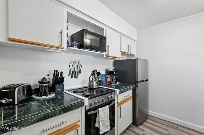 Foto del edificio - 3313 N 68th St