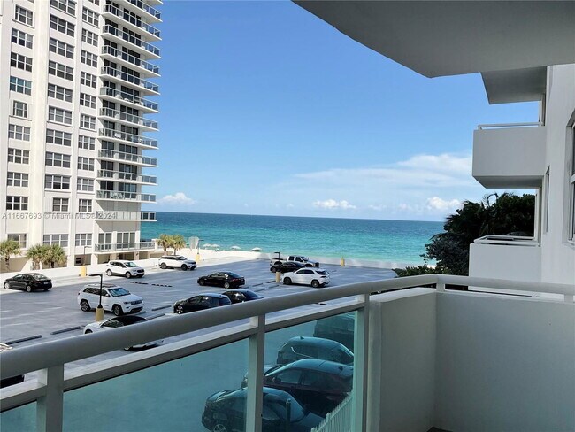 Building Photo - 3001 S Ocean Dr