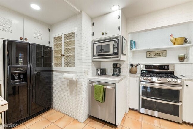 Building Photo - 2 br, 1.5 bath House - 47550 Silver Spur Trl