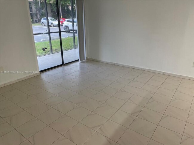 Building Photo - 2 bedroom in North Miami Beach FL 33179